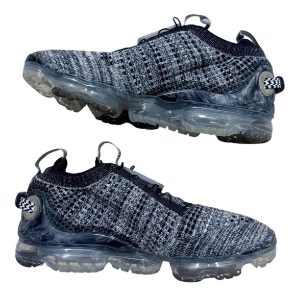 Nike Vapormax FlyKnit GS Sneaker - Picture 3 of 10
